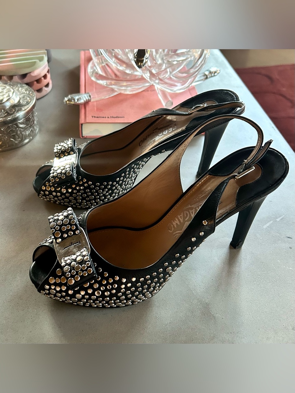 SALVATORE FERRAGAMO Black Leather Louvre Scilla Studded Slingback Heels, sz US 8 - Picture 2 of 8
